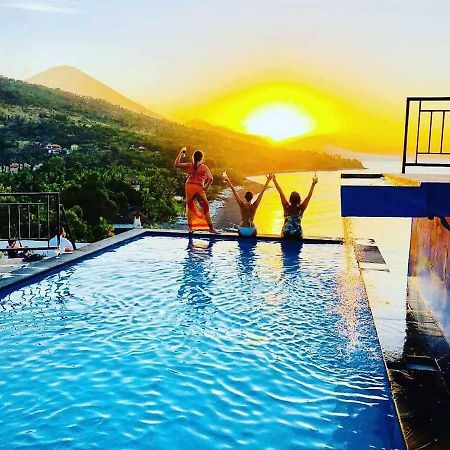 Waenis Sunset View Hotel And Restaurant, Amed, Bali المظهر الخارجي الصورة