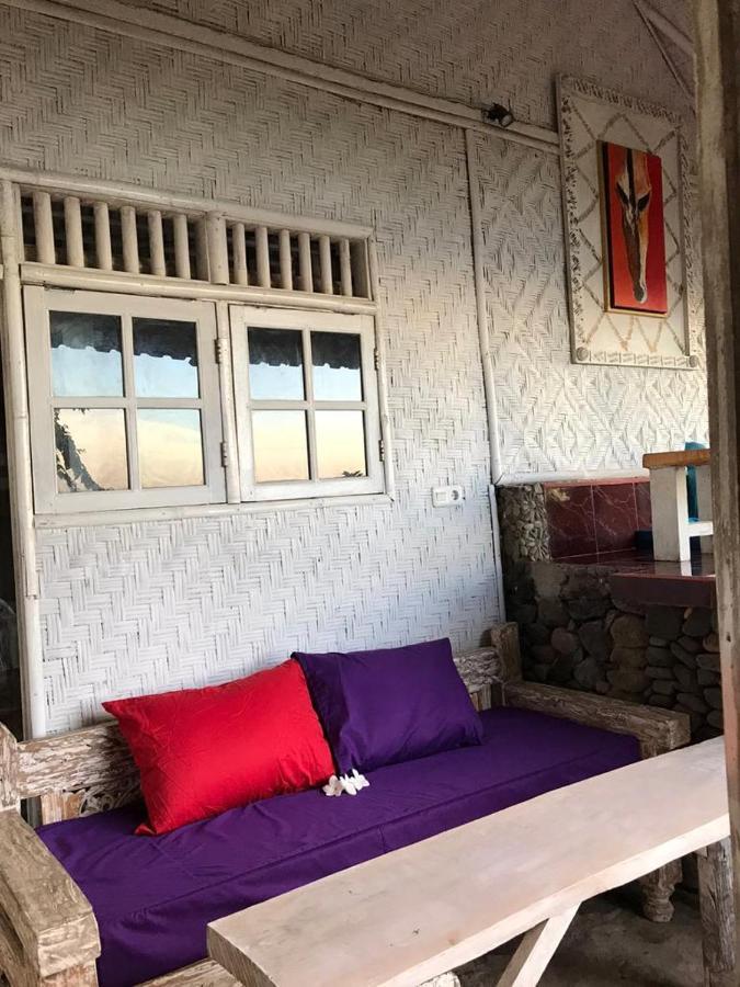 Waenis Sunset View Hotel And Restaurant, Amed, Bali المظهر الخارجي الصورة