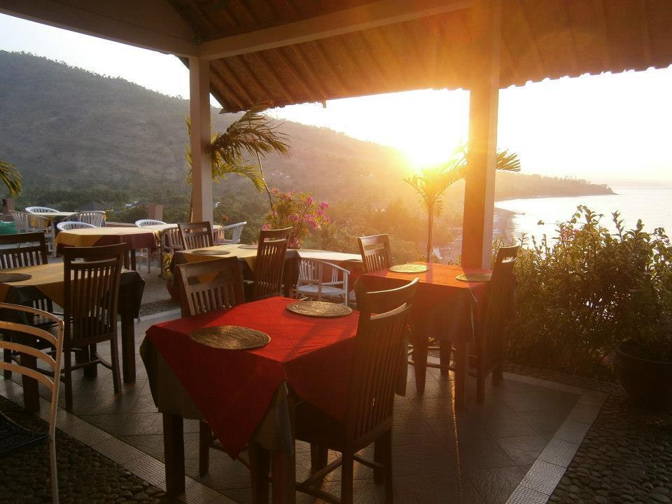 Waenis Sunset View Hotel And Restaurant, Amed, Bali المظهر الخارجي الصورة
