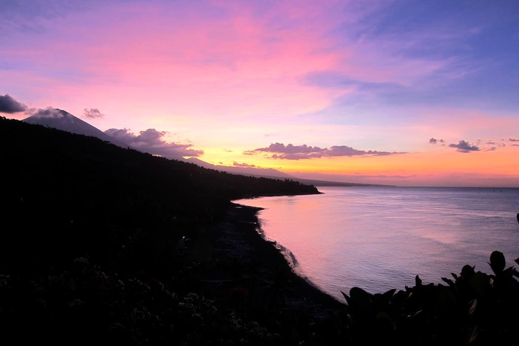 Waenis Sunset View Hotel And Restaurant, Amed, Bali المظهر الخارجي الصورة