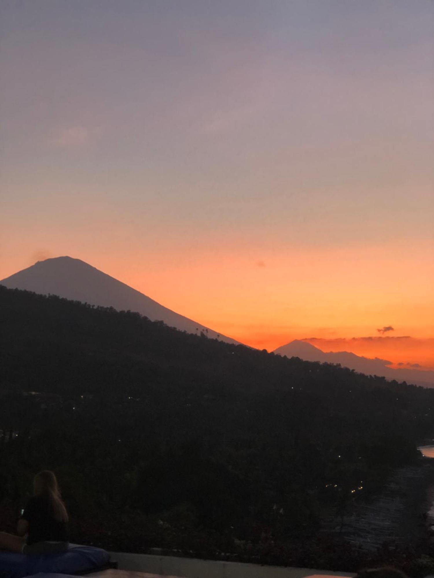 Waenis Sunset View Hotel And Restaurant, Amed, Bali المظهر الخارجي الصورة