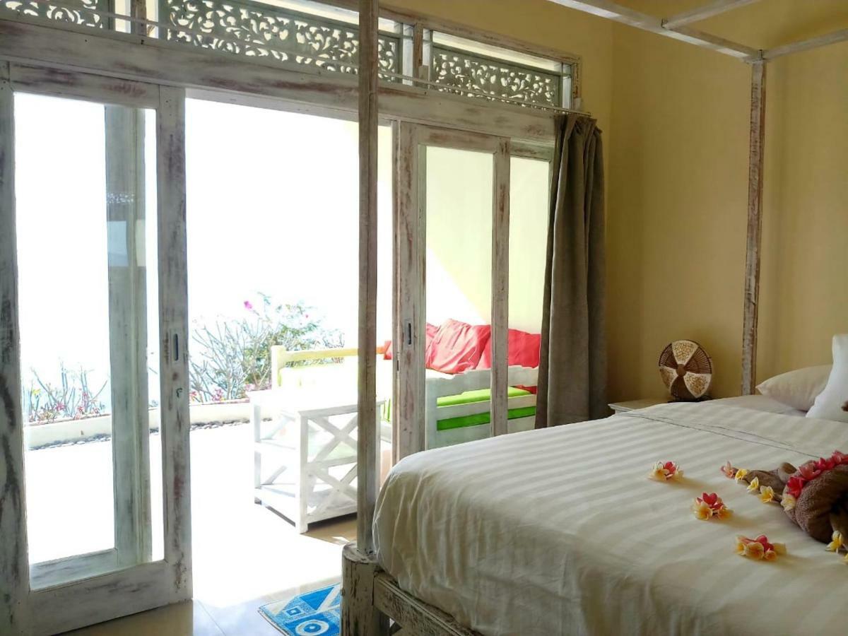 Waenis Sunset View Hotel And Restaurant, Amed, Bali المظهر الخارجي الصورة