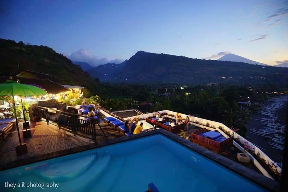 Waenis Sunset View Hotel And Restaurant, Amed, Bali المظهر الخارجي الصورة