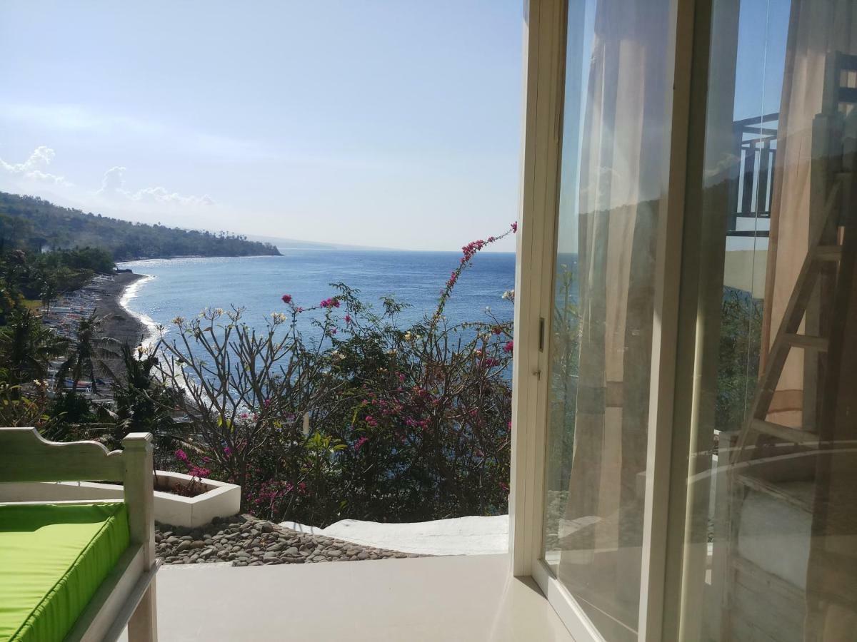Waenis Sunset View Hotel And Restaurant, Amed, Bali المظهر الخارجي الصورة