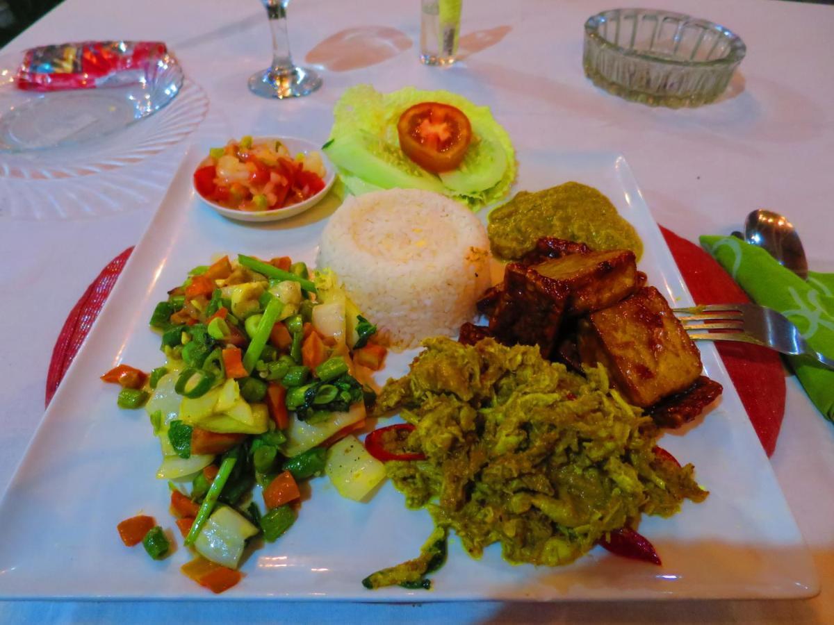 Waenis Sunset View Hotel And Restaurant, Amed, Bali المظهر الخارجي الصورة